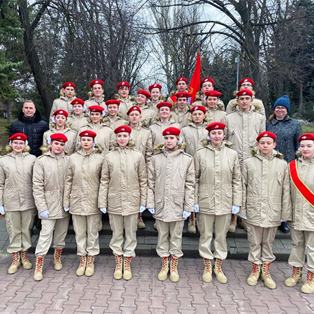 Парад юнармейских отрядов и военно-патриотических клубов образовательных учреждений города, посвященного «Крымской весне»